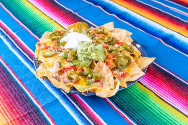 Ramos Deluxe Nachos