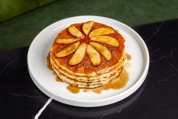 Flaming Apple Whiskey Cakes
