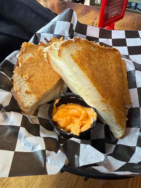 Grilled Cheeeeeeeeeeeeeeese