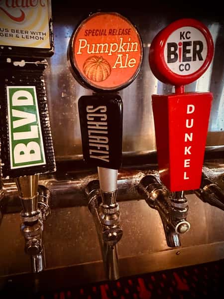 I  don’t know about you guys but we are ready for football, pumpkin spice and cool weather so Fall is coming early to Lakewood Local and we couldn’t be more excited! Introducing our newest tap beers Schlafly Pumpkin and Bobs 47 Oktoberfest 😊 

#lakewoodlocal #oktoberfest2023 #pumpkinspice