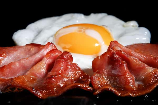 Bacon with Egg_18850114-min