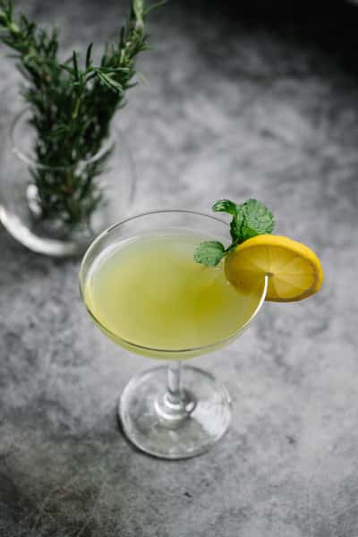 margarita with lemon
