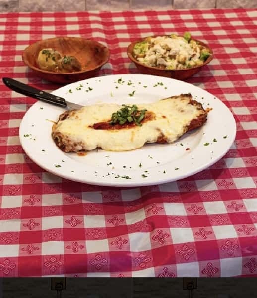 Chicken Parmigiana / Pollo a La Parmesana