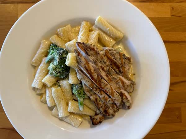 CHICKEN ALFREDO