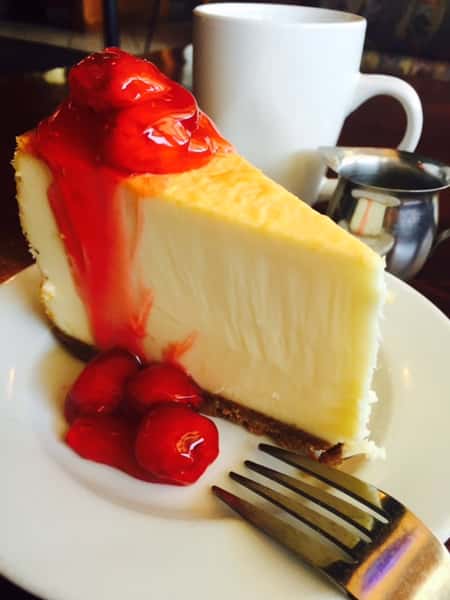 NEW YORK CHEESECAKE with CHERRIES