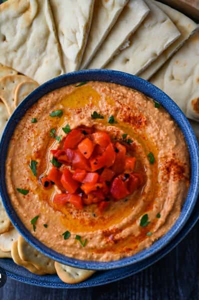 RED HEAT HUMMUS & PITA
