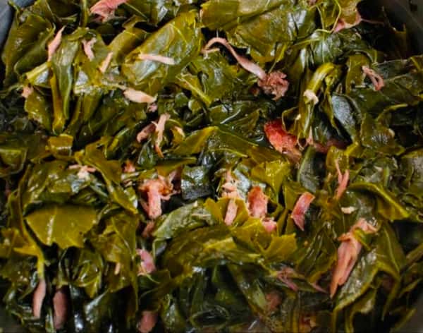 TRAY OF SOUL STEPPED COLLARDS ( COLLARD GREENS)