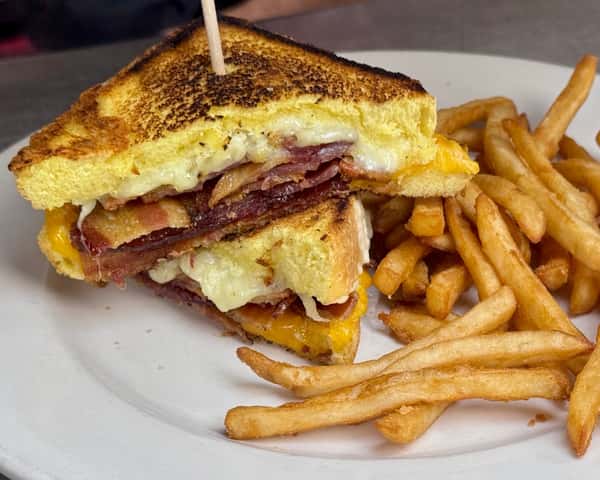 Grilled Cheese w/Bacon, Garlic Butter