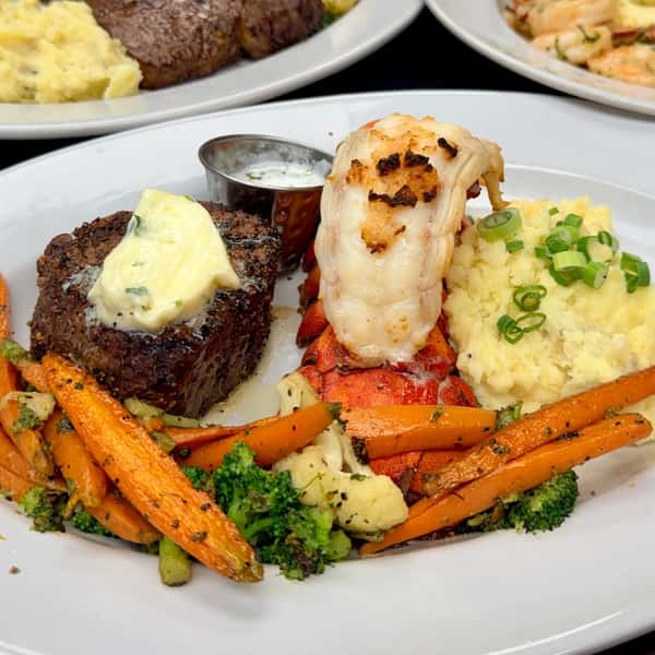 Surf & Turf (Lobster/8oz Filet)