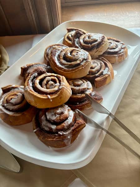 cinnamon rolls on platter