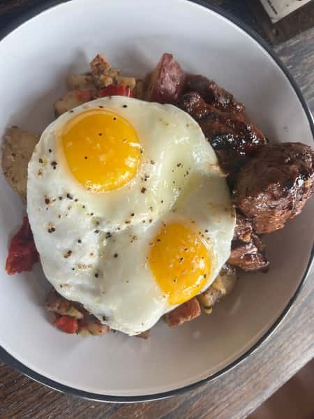 Steak Tips & Eggs