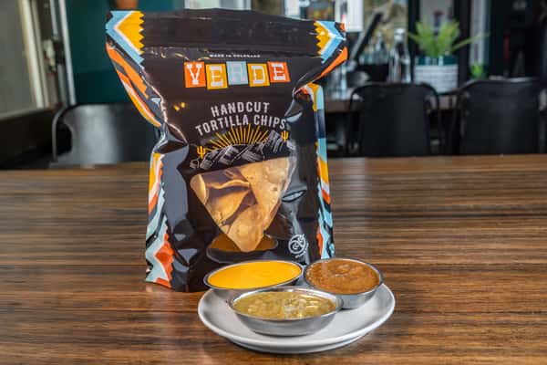 CHIPS & SALSA TRIO