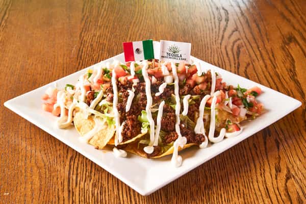 Nachos con Chorizo