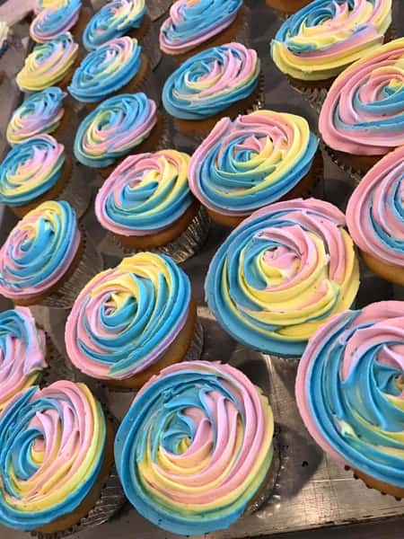 rainbow cupcakes