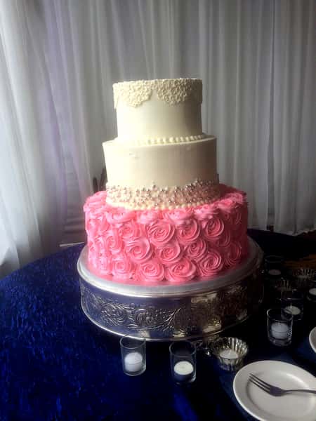 cake with roses