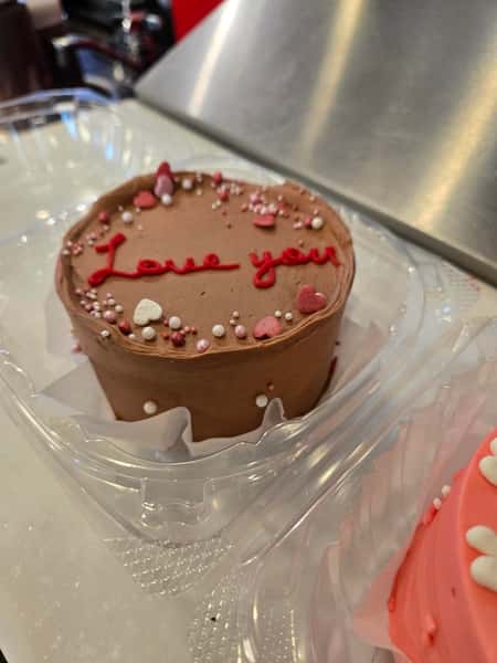 Lux Petite Bento Chocolate Cake with French Buttercream Frosting (4 inch round)