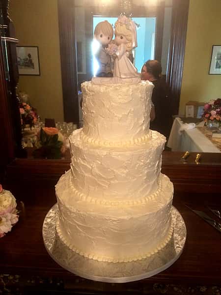 white cake