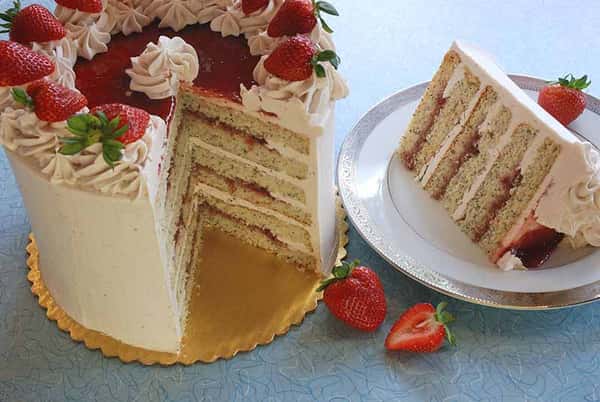 Strawberry Diva Cake