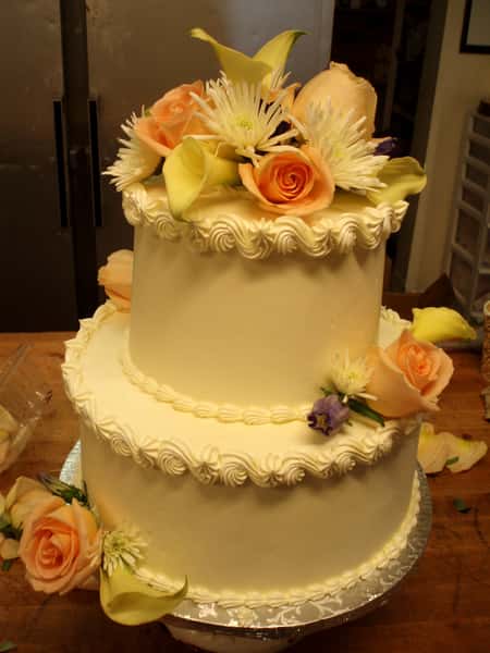 cake with roses
