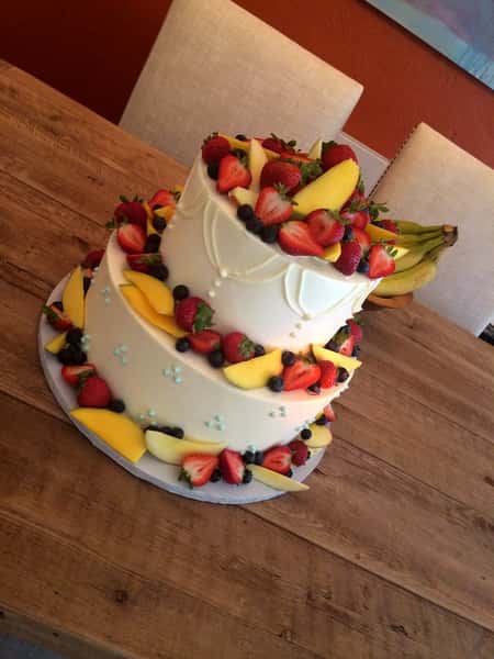 cake with fruits