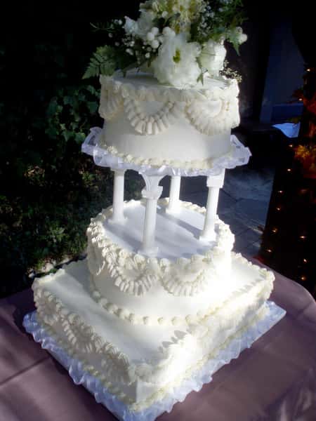 2 tiered wedding