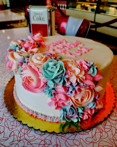 cake with roses