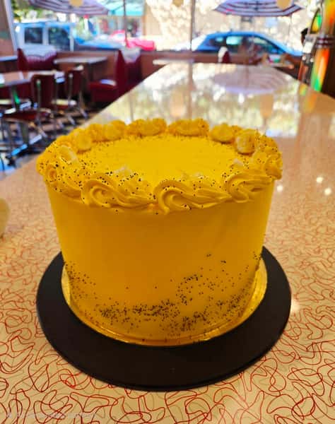 Lemon Diva (with Poppyseed) Whole Cake