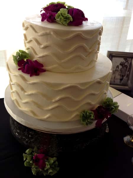 cake with roses