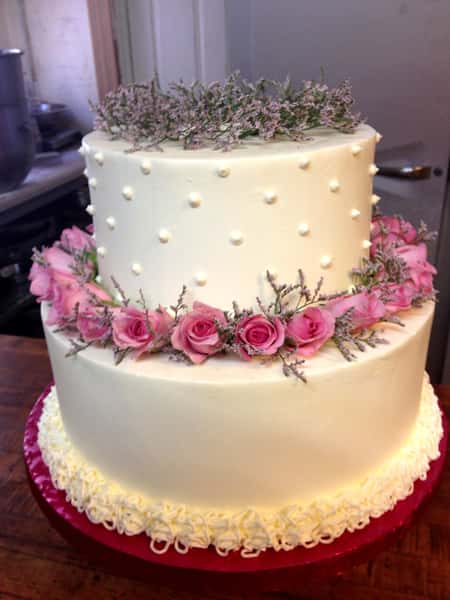 cake with roses