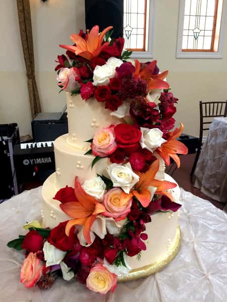 cake with roses