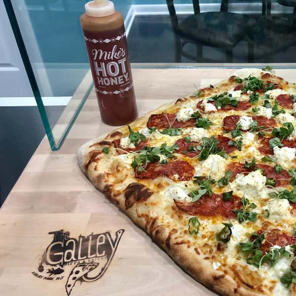 pizza and sauce