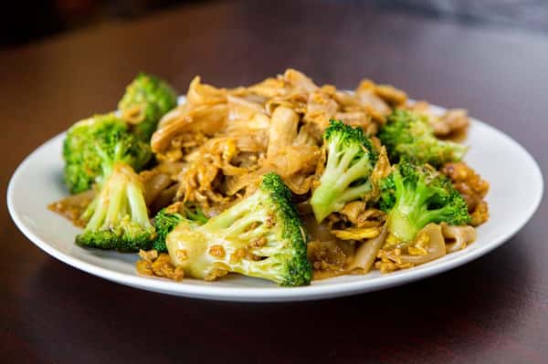 chicken & broccoli dish