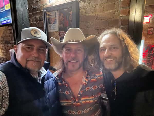 Craig Wayne Boyd Nashiville Songwriter and Artist