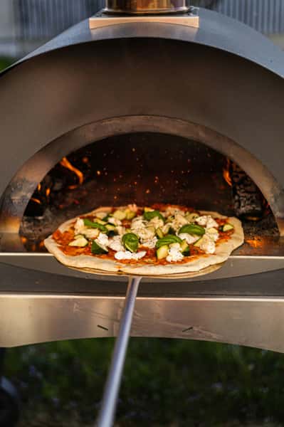 Pizza in the hoven