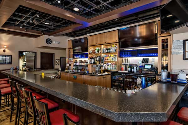 Malone's interior 2 bar