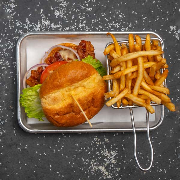 BACON BRIE BURGER