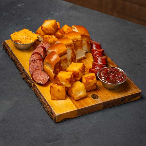 Bar-cuterie board