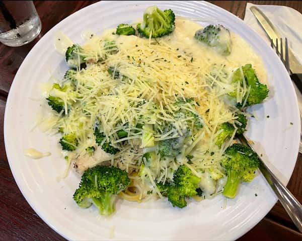 Broccoli & Chicken Alfredo