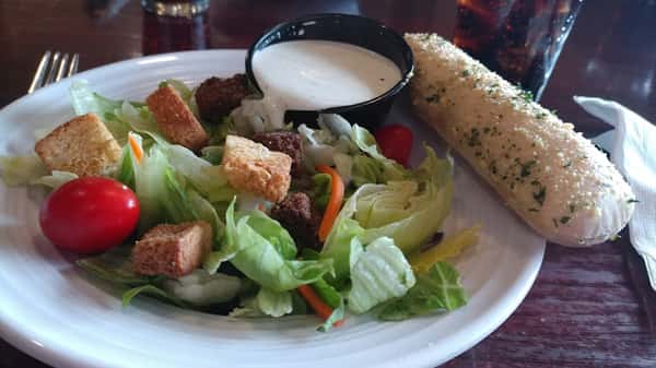 * House Dinner Salad