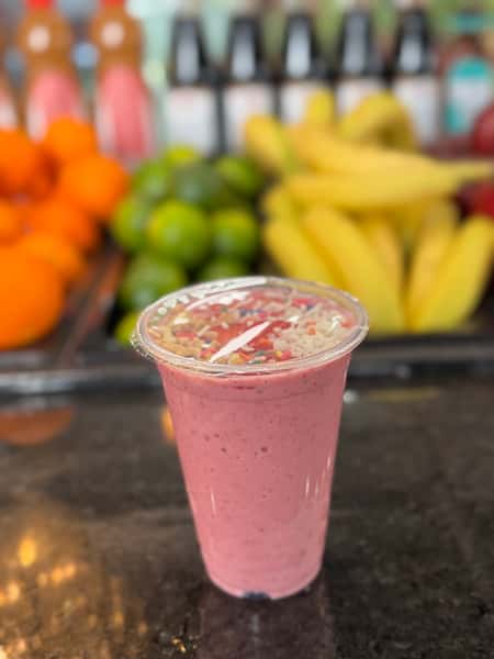 Strawberry banana ‏ smoothie