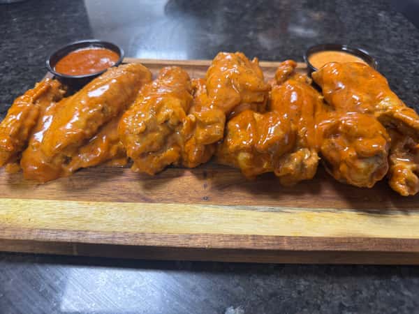 6 pc Cheezy wings