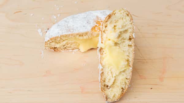 powder bavarian creme donut