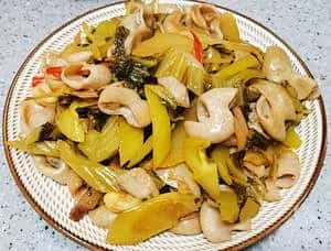 Pickled Cabbage Pork Intestine 酸菜炒大肠