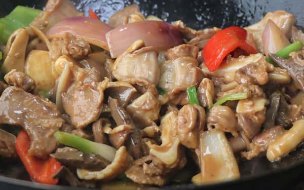 Sauteed Ginger Pork Offal 姜葱猪杂