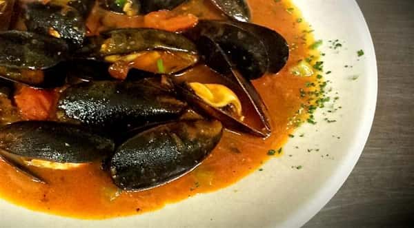 Mussels in a platter