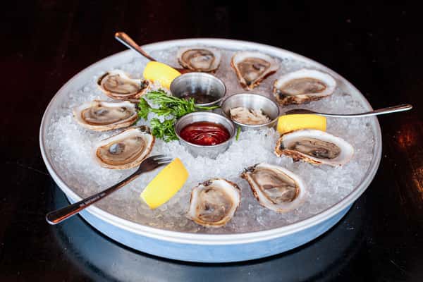 12 Fresh Shucked Oysters
