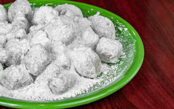 Zeppolis