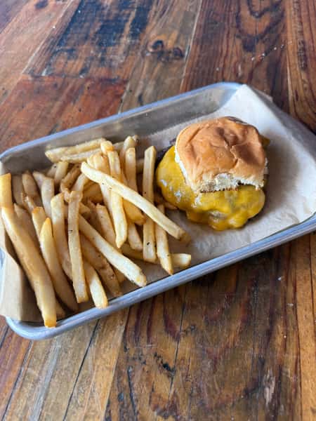 *Kids Cheeseburger