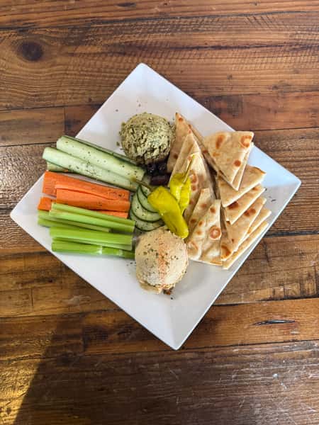 *Hummus & Pita