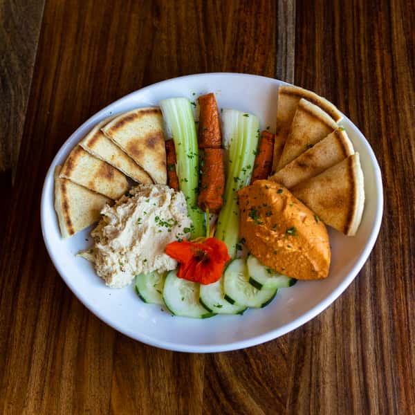 *Hummus & Pita